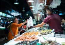 El INE confirma que la economía española creció un 2,8% en 2025, el doble que la zona euro | Economía