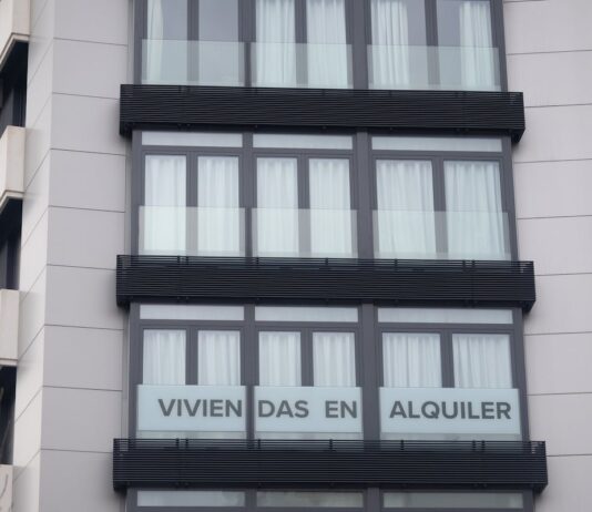 Los caseros se blindan pese a la caída de la morosidad: así funcionan los seguros de impago | Negocios