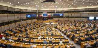 El Parlamento Europeo veta las imágenes de desnudos con IA