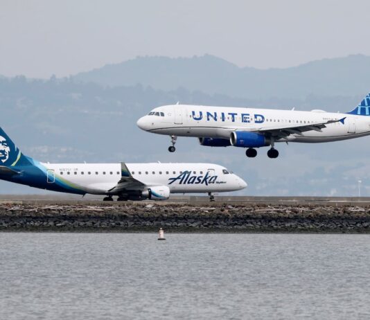 La apuesta de las aerolíneas por la primera clase tiene sentido | Opinión