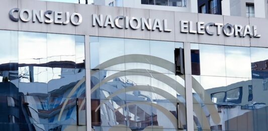 CNE remite a la Corte Constitucional proyecto de enmienda para eliminar al CPCCS la designación de autoridades | Política | Noticias