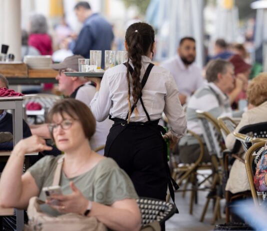 Declaración de la renta obligatoria para todos los autónomos: ¿qué gastos se pueden deducir? | Economía