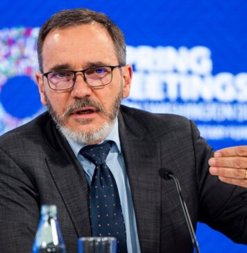 El FMI aleja la promesa de Sánchez de lograr el pleno empleo a final de la legislatura | Economía