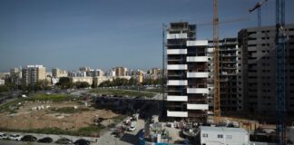 La compra de viviendas cae en febrero por segundo mes consecutivo | Vivienda | Economía