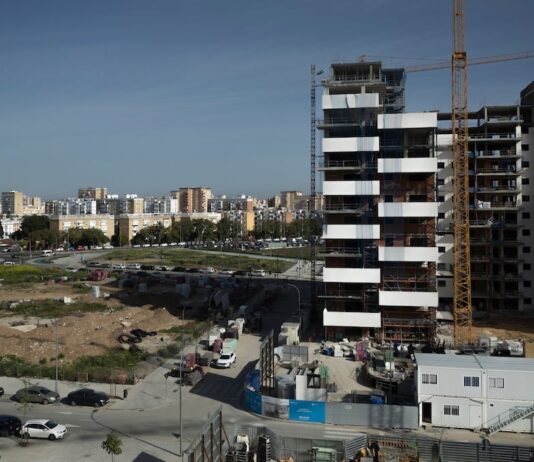 La compra de viviendas cae en febrero por segundo mes consecutivo | Vivienda | Economía