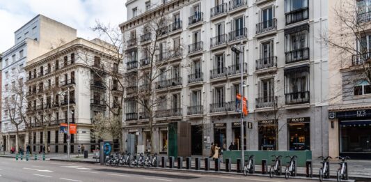 Los inversores internacionales exprimen el bum inmobiliario en España | Economía