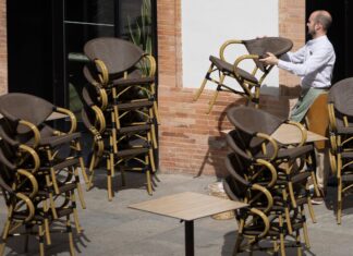 La inflación y el tirón del mercado laboral disparan la fiscalidad sobre salarios y pensiones a niveles récord | Economía