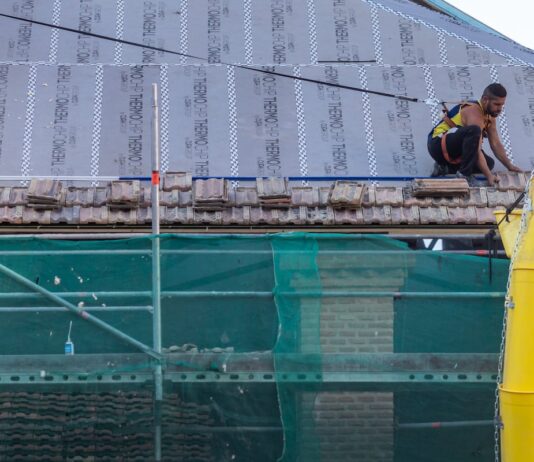 La OCDE advierte de una nueva subida del IRPF en España al no adaptarse el impuesto a la inflación | Economía