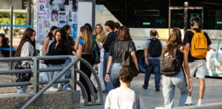 Malestar económico y falta de expectativas: por qué los jóvenes se alejan del sistema fiscal | Economía