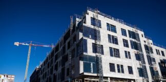 La guerra de Trump en Irán activa a los promotores a subir aún más los precios de la vivienda nueva | Empresas