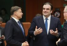 La deuda pública en la zona euro crece al 87,4% por la presión del gasto en defensa y el coste de los intereses | Economía