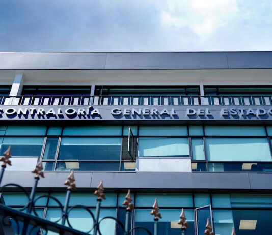 Contraloría reforma reglamento para exigir datos personales a quienes consulten declaraciones patrimoniales | Política | Noticias