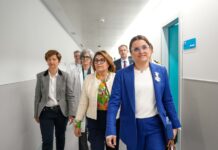 María José Pinto cumple agenda en España con visitas a centros de salud | Política | Noticias