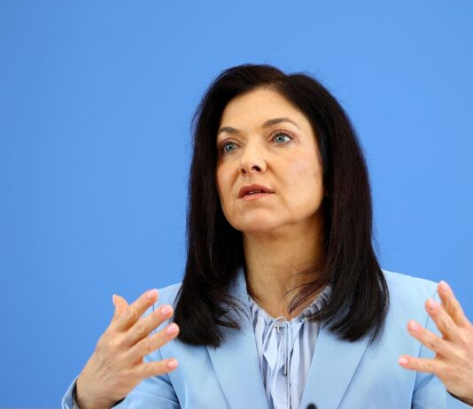 El Gobierno alemán reduce a la mitad su previsión de crecimiento para este año por la guerra en Irán | Economía