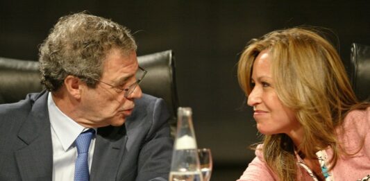 Telefónica pacta la salida de Trinidad Jiménez tras una década al frente de Asuntos Públicos | Empresas