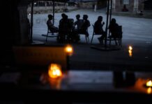 Cronología de un apagón: del día de la desconexión a la exigencia de responsabilidades | Economía