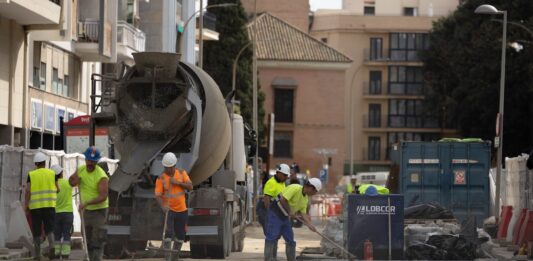 La afiliación de extranjeros a la Seguridad Social alcanza un nuevo récord con 3,15 millones de empleos, a las puertas de la regularización | Economía