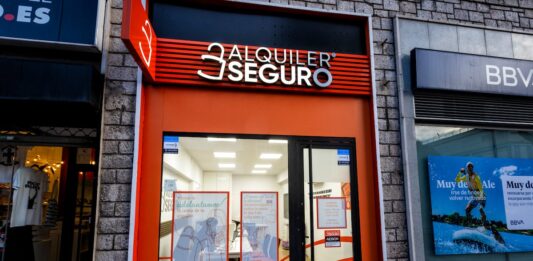 Consumo ratifica la multa de 3,6 millones de euros a Alquiler Seguro por prácticas abusivas contra sus inquilinos | Vivienda | Economía