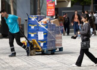 La tasa de paro crece hasta el 10,8% en el primer trimestre y la ocupación cae el doble que el año pasado