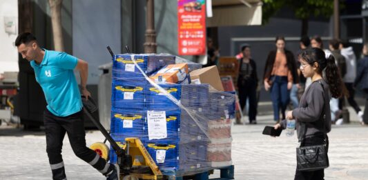 La tasa de paro crece hasta el 10,8% en el primer trimestre y la ocupación cae el doble que el año pasado