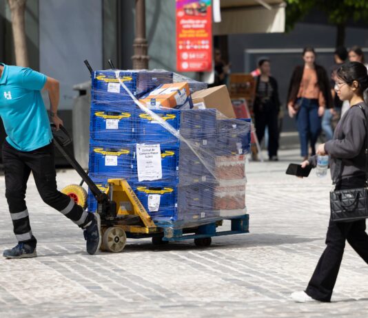 La tasa de paro crece hasta el 10,8% en el primer trimestre y la ocupación cae el doble que el año pasado