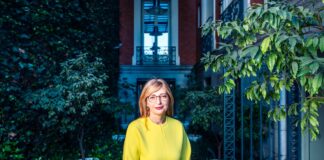 Ekaterina Zaharieva, comisaria de Innovación: “No queremos que los modelos de IA entrenen a nuestros hijos para fabricar bombas o quitarse la vida” | Economía