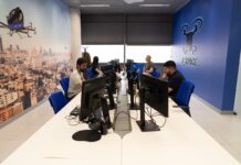 Telefónica lanza el primer servicio comercial de drones con pilotaje remoto | Empresas