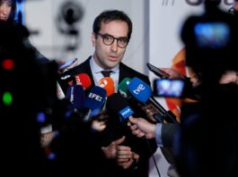 Cuerpo anuncia una revisión de las previsiones económicas para actualizar a Bruselas el cumplimiento del Plan Fiscal | Economía