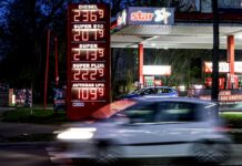 Alemania rebaja el impuesto de la gasolina durante dos meses para hacer frente a la crisis energética | Economía