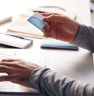 Se han hecho pasar por mi jefe para pedirme dinero y he picado, ¿me pueden despedir por el llamado fraude del consejero delegado? | Negocios