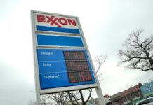 Trump choca con su ‘drill, baby, drill’: EE UU se ahoga por la escasez de petróleo, pese a ser el primer productor mundial | Economía