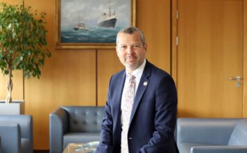 Arsenio Domínguez (Organización Marítima Internacional): “No hay base legal para introducir peajes en Ormuz” | Economía