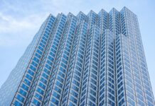 Estas son las 16 joyas de la corona de Amancio Ortega, en imágenes: de la Torre Picasso a la sede de Amazon