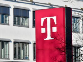 Deutsche Telekom estudia una megafusión con T-Mobile para crear la mayor operadora del mundo | Economía