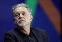 El fundador y presidente de Netflix, Reed Hastings, anuncia su salida de la empresa en junio | Economía