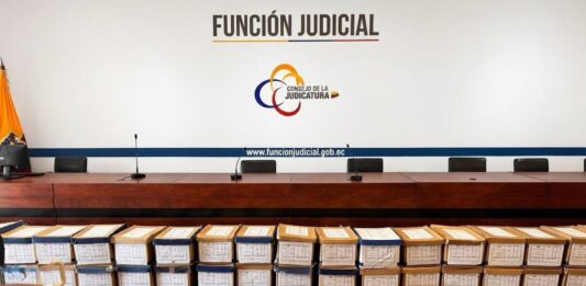 Caso Alianza: Fiscalía pide que se llame a juicio a Nilsen Arias y trece procesados más como autores directos de un cohecho ocurrido en Petroecuador | Política | Noticias
