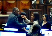 Asambleísta Roberto Cuero regresa al pleno tras suspensión de 30 días sin sueldo | Política | Noticias