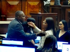 Asambleísta Roberto Cuero regresa al pleno tras suspensión de 30 días sin sueldo | Política | Noticias