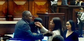 Asambleísta Roberto Cuero regresa al pleno tras suspensión de 30 días sin sueldo | Política | Noticias