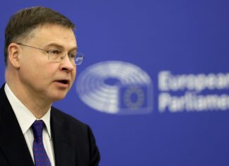 Bruselas responde a los gobiernos que piden gravar los beneficios extraordinarios de las energéticas: “Nada lo impide” | Economía