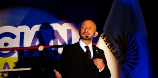 En doce rounds, Andrés Castillo hizo su rendición de cuentas en el ‘ring’ de la Tola, en Quito | Política | Noticias