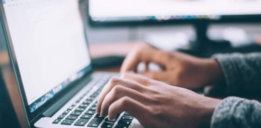 Operar a diario en el mercado de divisas a través de CFD