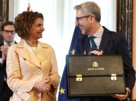 Bruselas cierra el expediente que tenía abierto contra España desde 2015 por la morosidad pública | Economía