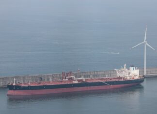 Las importaciones españolas de petróleo de Oriente Próximo se desploman por la guerra | Economía