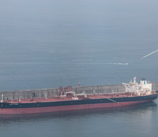 Las importaciones españolas de petróleo de Oriente Próximo se desploman por la guerra | Economía