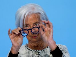 Lagarde aguanta el tipo | Economía