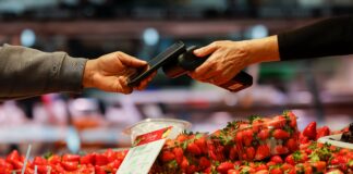 Confusión en el aterrizaje de Bizum en los comercios: “Somos una empresa, no un particular”