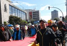 Organizaciones sindicales se movilizan en Quito por el Día Internacional de los Trabajadores | Política | Noticias