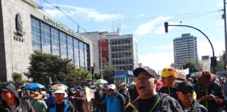 Organizaciones sindicales se movilizan en Quito por el Día Internacional de los Trabajadores | Política | Noticias