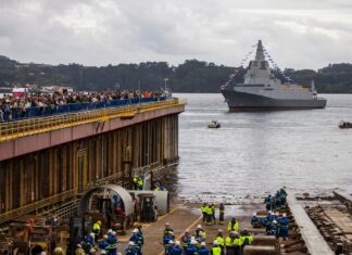 Los sindicatos de Navantia exigen un desmentido sobre la posible entrada de capital privado | Empresas